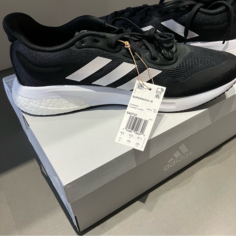 Adidas Supernova S42722 - Size 11 Mens